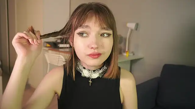Leyla crsh online show from 06-05-26, 06:52