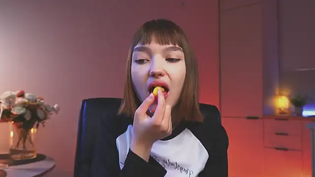 Leyla crsh online show from 04-22-26, 05:14