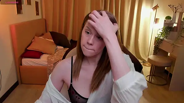 Snapshot of Alison_Doody chatting on 04-23-26, 07:37 Alison Doody online show from 04-23-26, 07:37