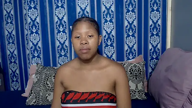 TemptingCloeXx online show from 01-15-26, 07:17