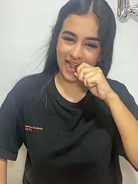 GabyFosterr14 online show from 12-18-25, 09:40