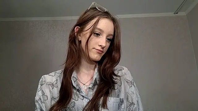 Snapshot of LisaBoddy chatting on 12-16-25, 01:04 LisaBoddy online show from 12-16-25, 01:04