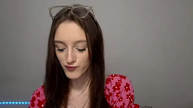 Snapshot of LisaBoddy chatting on 01-07-26, 01:16 LisaBoddy online show from 01-07-26, 01:16