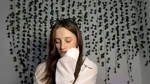 LisaBoddy online show from 02-07-26, 04:59