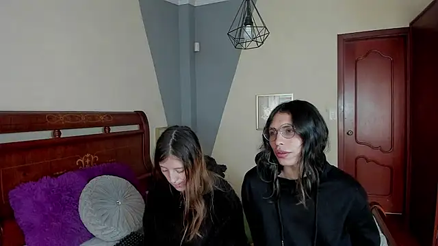 Briar y Blair online show from 01-19-26, 02:21