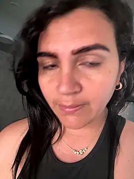 sophie-honey online show from 12-17-25, 02:00