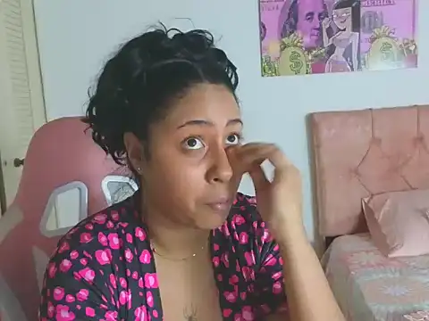 Snapshot of Valery__lovex chatting on 01-10-26, 08:26 Valery lovex online show from 01-10-26, 08:26