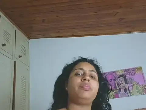 Snapshot of Valery__lovex chatting on 01-14-26, 10:57 Valery lovex online show from 01-14-26, 10:57