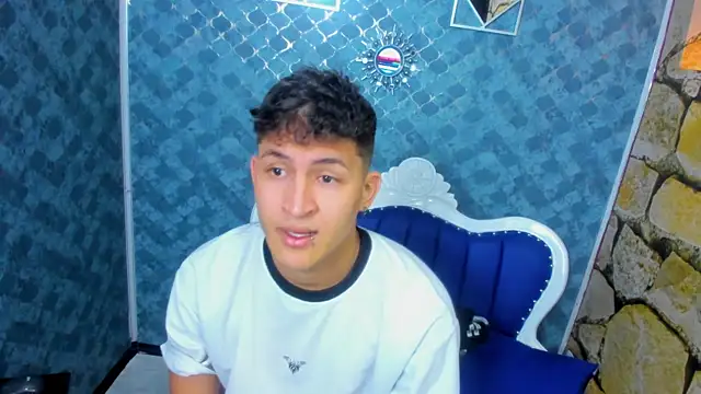 Ethan Waalker online show from 12-23-25, 04:01