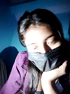 Snapshot of Aaradhya-Rani chatting on 12-18-25, 08:34 Aaradhya-Rani online show from 12-18-25, 08:34