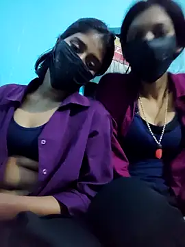 Snapshot of Aaradhya-Rani chatting on 12-19-25, 11:56 Aaradhya-Rani online show from 12-19-25, 11:56