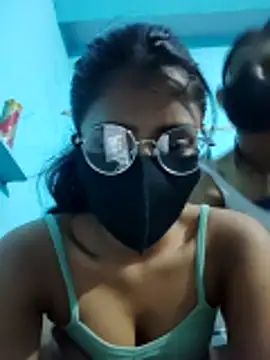 Snapshot of Aaradhya-Rani chatting on 02-24-26, 07:15 Aaradhya-Rani online show from 02-24-26, 07:15