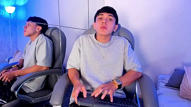 Snapshot of _TaylorBlack chatting on 01-05-26, 05:27 TaylorBlack online show from 01-05-26, 05:27