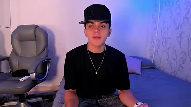 Snapshot of _TaylorBlack chatting on 02-07-26, 11:40 TaylorBlack online show from 02-07-26, 11:40