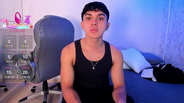 Snapshot of _TaylorBlack chatting on 02-17-26, 11:40 TaylorBlack online show from 02-17-26, 11:40