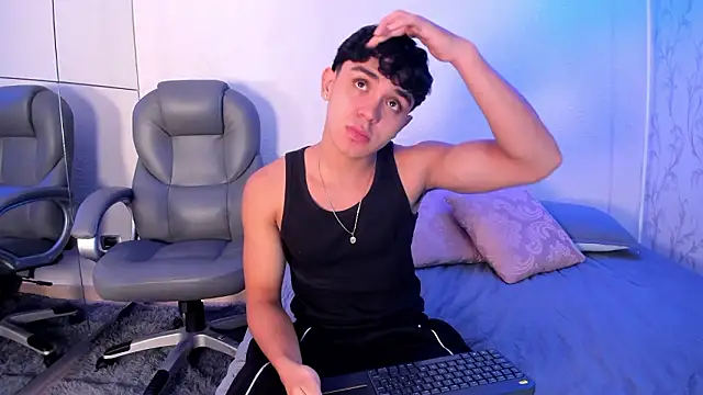 Snapshot of _TaylorBlack chatting on 02-05-26, 11:39 TaylorBlack online show from 02-05-26, 11:39