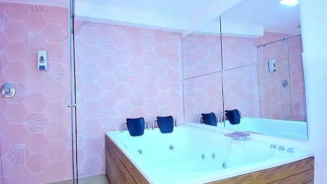  TaylorBlack online show from 03-08-26, 11:46