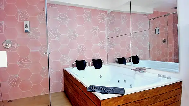  TaylorBlack online show from 03-21-26, 11:36