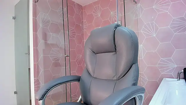 Snapshot of _TaylorBlack chatting on 01-15-26, 11:35 TaylorBlack online show from 01-15-26, 11:35