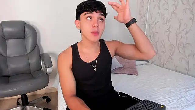 Snapshot of _TaylorBlack chatting on 02-24-26, 11:33 TaylorBlack online show from 02-24-26, 11:33