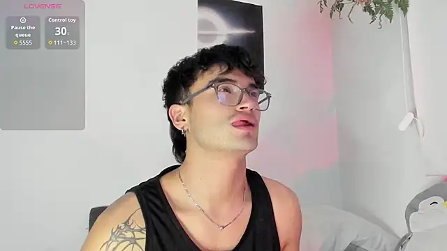 charlie dicker online show from 12-19-25, 11:40