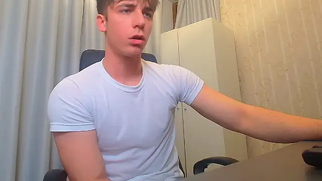 KellenWest online show from 12-19-25, 05:10