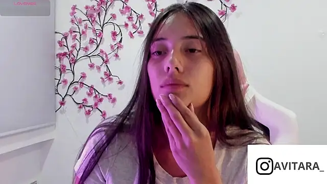 vanesita  online show from 05-06-26, 02:59