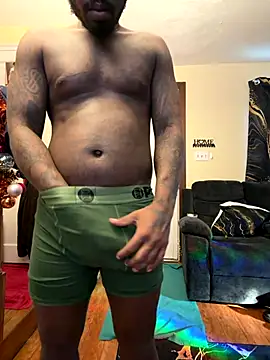 daddydarkskindikk online show from 12-18-25, 06:23