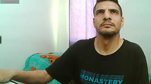 Adam Arango online show from 01-06-26, 01:37