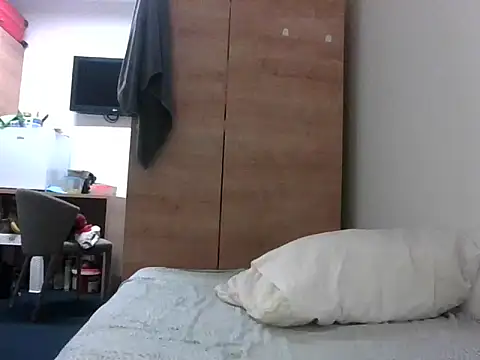 Snapshot of sweetpinoy2027 chatting on 02-03-26, 05:38 sweetpinoy2027 online show from 02-03-26, 05:38