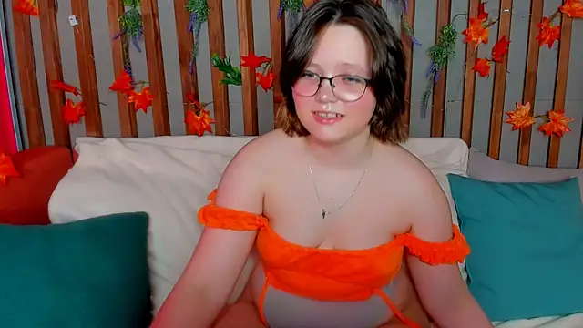 Mary Bryantt online show from 12-17-25, 09:03