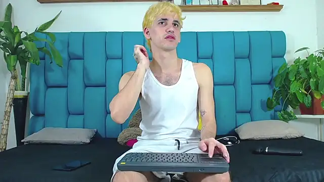 boy Dirty X online show from 06-19-26, 05:24
