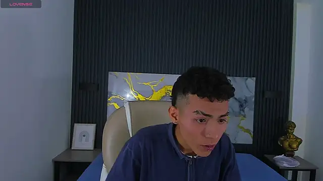 TaylerMiles online show from 01-13-26, 04:49