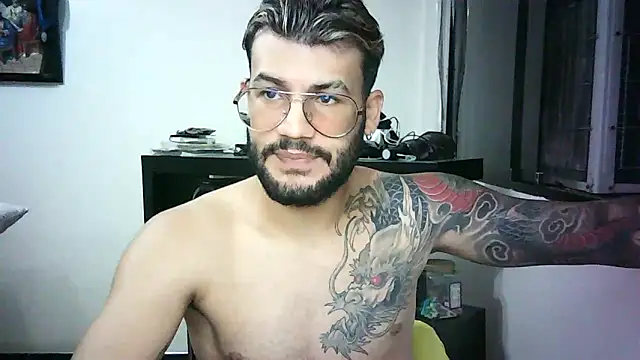Snapshot of thedragonboyxxx chatting on 04-02-26, 04:08 thedragonboyxxx online show from 04-02-26, 04:08