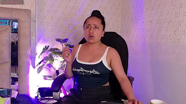 Ithan Skin online show from 02-26-26, 11:43