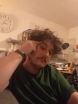 Snapshot of damslebambou1 chatting on 01-12-26, 02:07 damslebambou1 online show from 01-12-26, 02:07