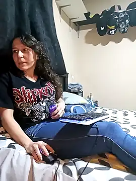 Snapshot of riquimona chatting on 02-02-26, 11:48 riquimona online show from 02-02-26, 11:48