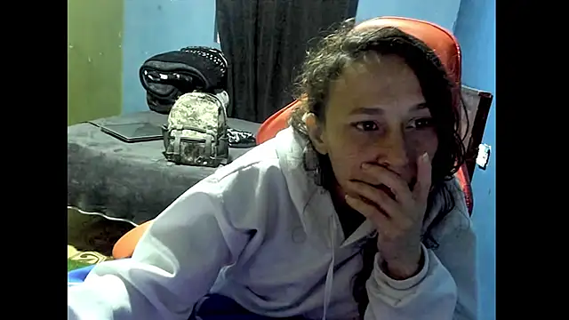 Snapshot of riquimona chatting on 02-24-26, 01:39 riquimona online show from 02-24-26, 01:39