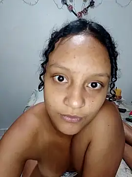 LolaAndBugs  online show from 02-06-26, 11:45