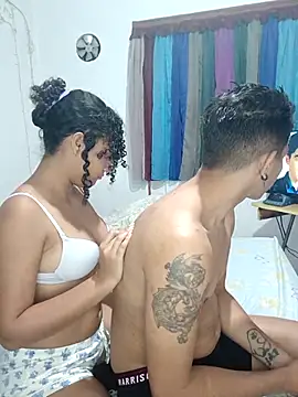 LolaAndBugs  online show from 02-05-26, 01:34