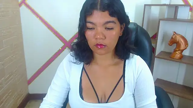 Snapshot of Heidy_Colins chatting on 02-22-26, 01:52 Heidy Colins online show from 02-22-26, 01:52