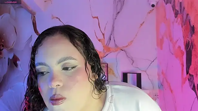 Snapshot of Blair_BigTits chatting on 01-14-26, 04:05 Blair BigTits online show from 01-14-26, 04:05