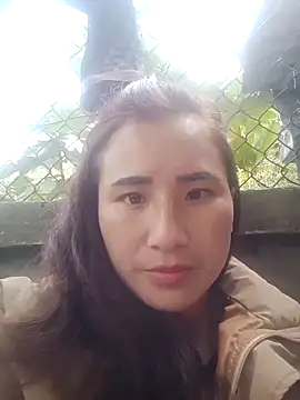 Snapshot of Belinda-686 chatting on 12-21-25, 02:24 Belinda-686 online show from 12-21-25, 02:24