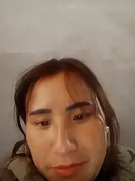 Snapshot of Belinda-686 chatting on 12-18-25, 02:38 Belinda-686 online show from 12-18-25, 02:38