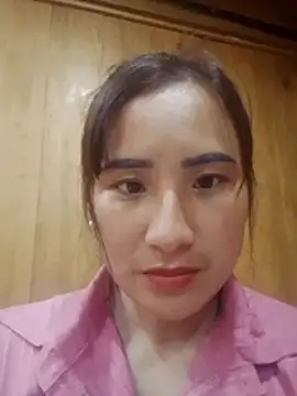 Snapshot of Belinda-686 chatting on 12-17-25, 12:59 Belinda-686 online show from 12-17-25, 12:59