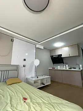 Snapshot of ccyun666 chatting on 04-21-26, 12:45 ccyun666 online show from 04-21-26, 12:45