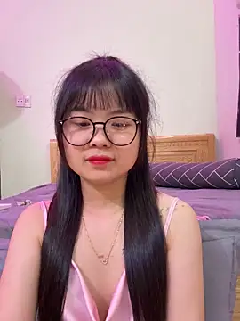    KARA    online show from 04-12-26, 05:54