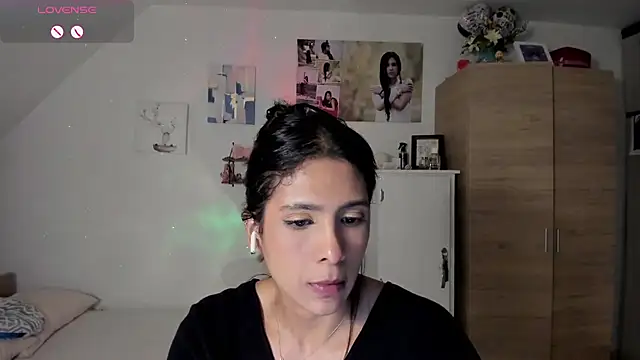 Snapshot of VEROSlen- chatting on 07-13-26, 03:50 VEROSlen- online show from 07-13-26, 03:50