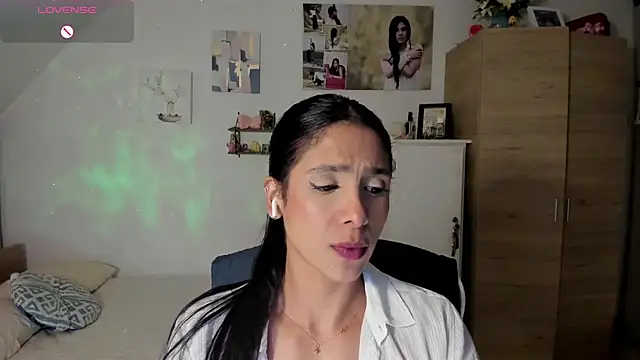 Snapshot of VEROSlen- chatting on 07-03-26, 03:24 VEROSlen- online show from 07-03-26, 03:24