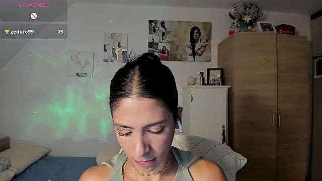 Snapshot of VEROSlen- chatting on 07-14-26, 04:17 VEROSlen- online show from 07-14-26, 04:17